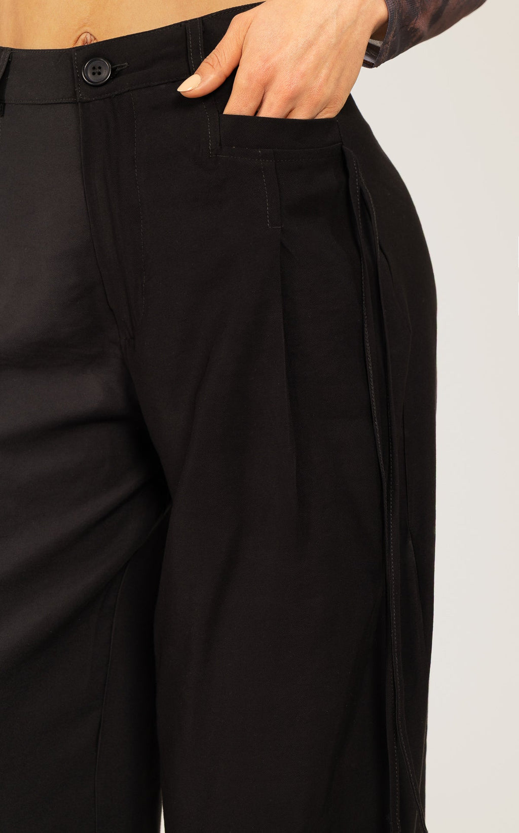 Pantalon Negro Con Bolsillo