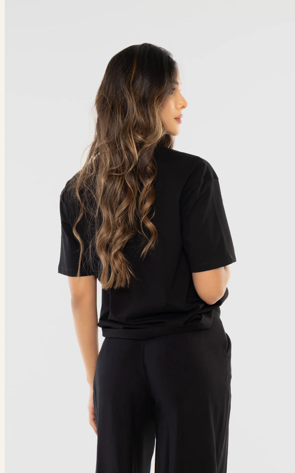 Camiseta Oversized Negra Cuello Rib
