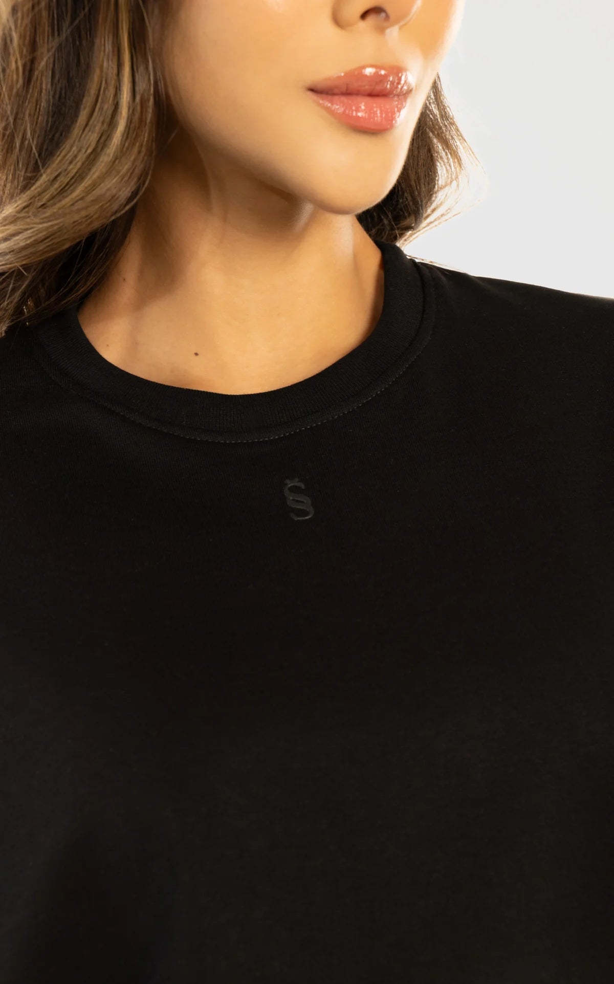 Camiseta Oversized Negra Cuello Rib