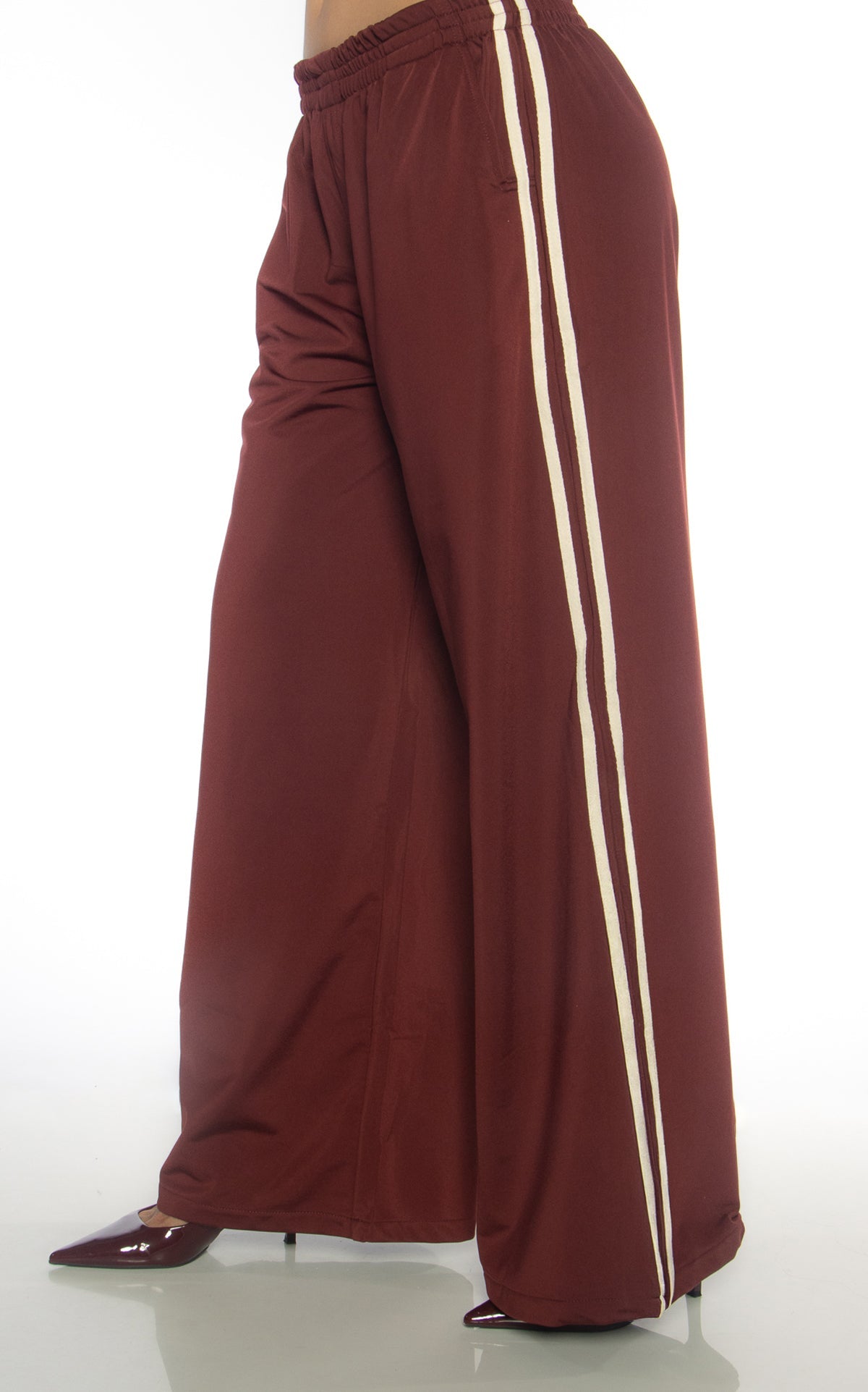 Pantalón Vinotinto Líneas Laterales