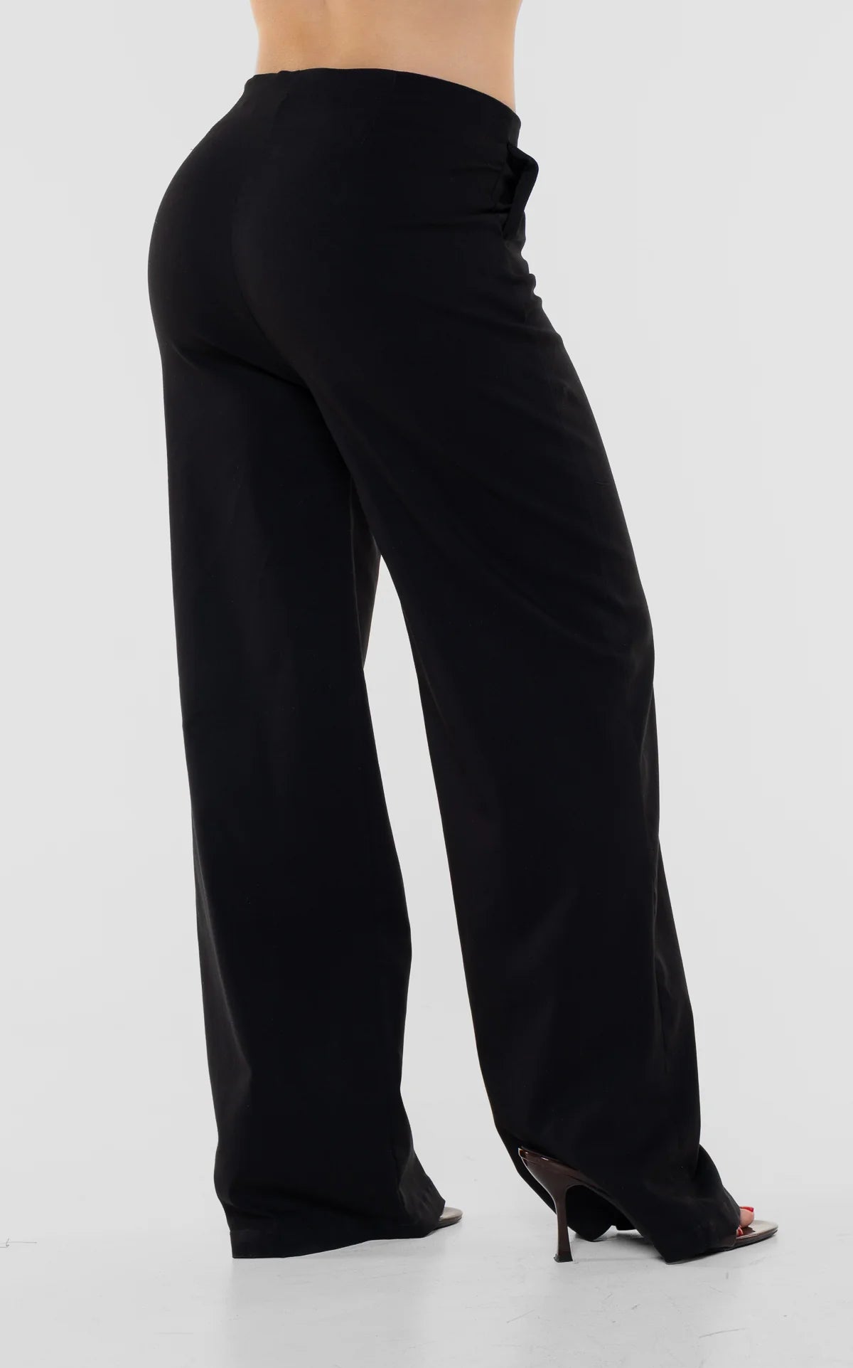 Pantalón Negro Barrel Tiro Alto