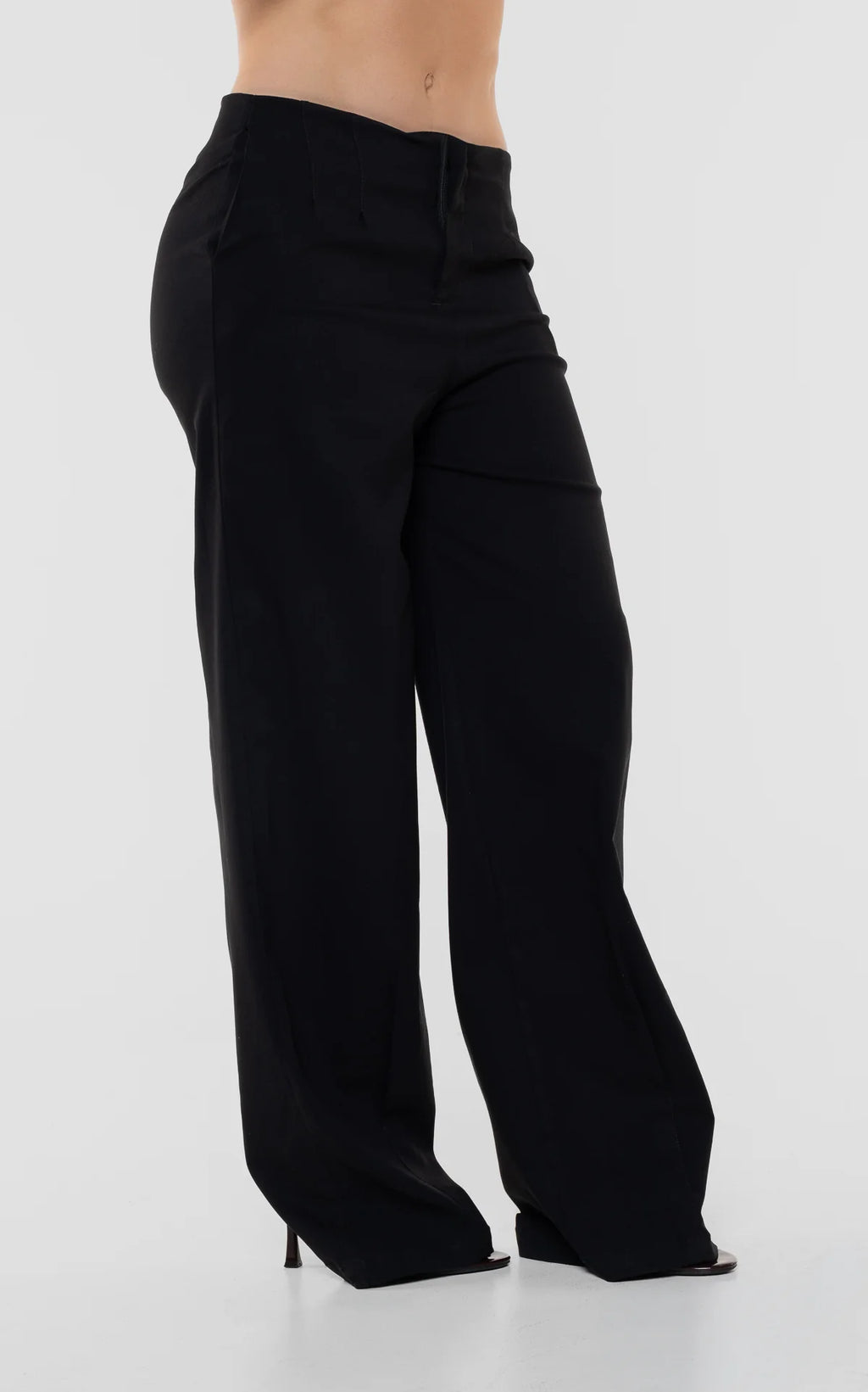 Pantalón Negro Barrel Tiro Alto