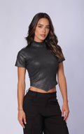 Camiseta Negra Cuello Alto