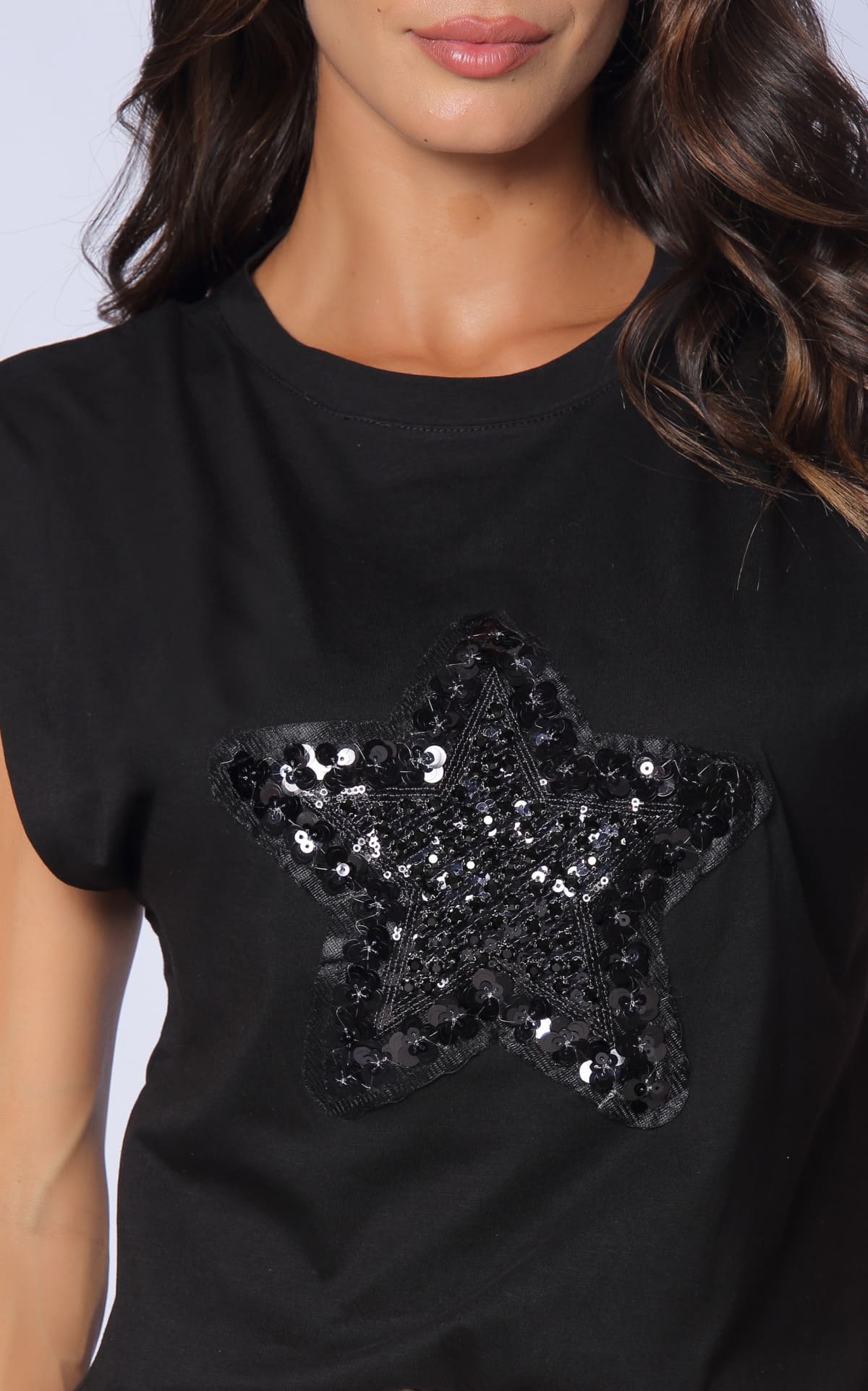 Camiseta Negra Manga Sisa Estrella
