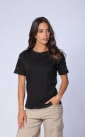Camiseta Negra Perlas En Manga