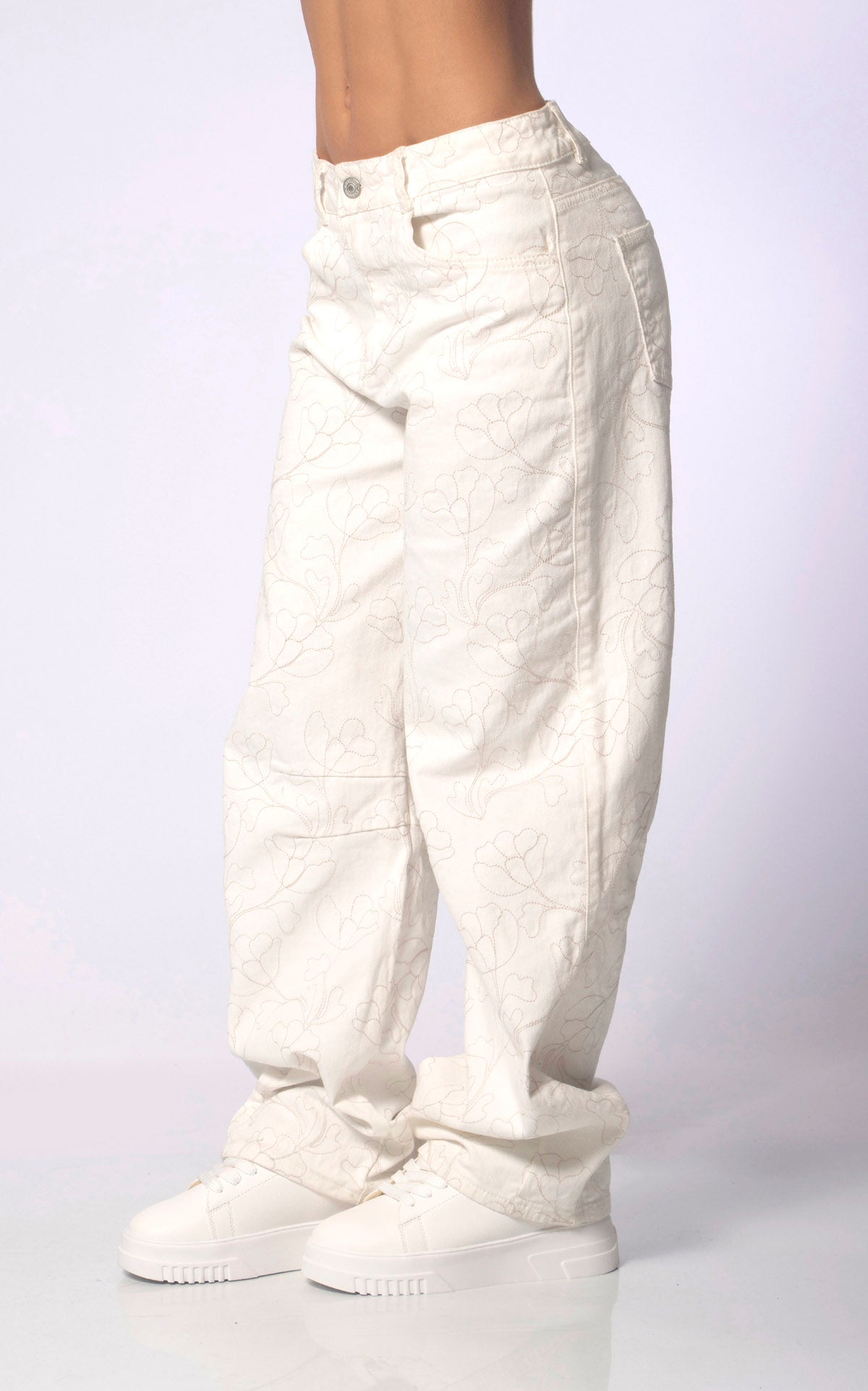 Ecru Barrel-Leg Jeans by Navissi