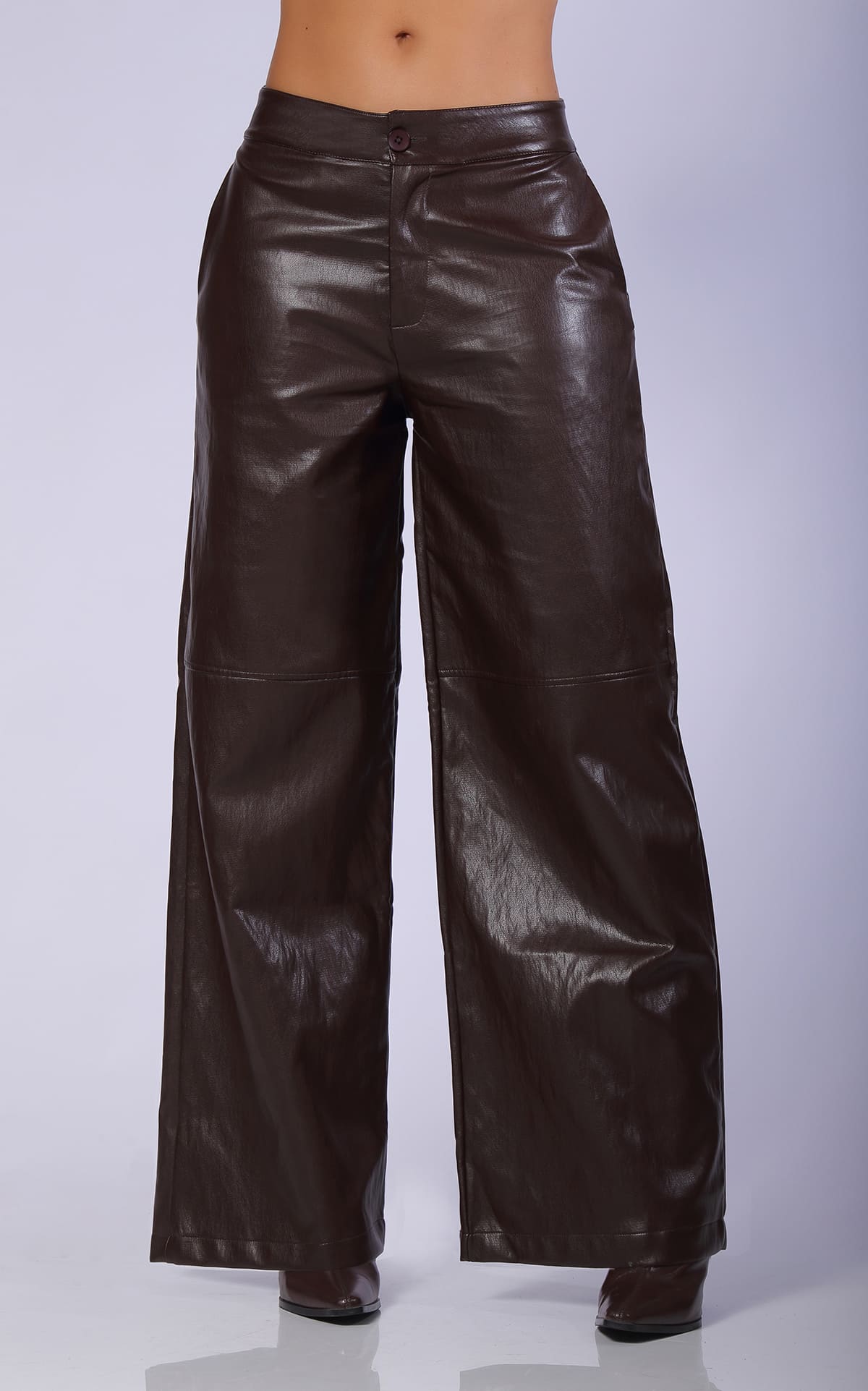 Pantalón Café Clásico Cuerina
