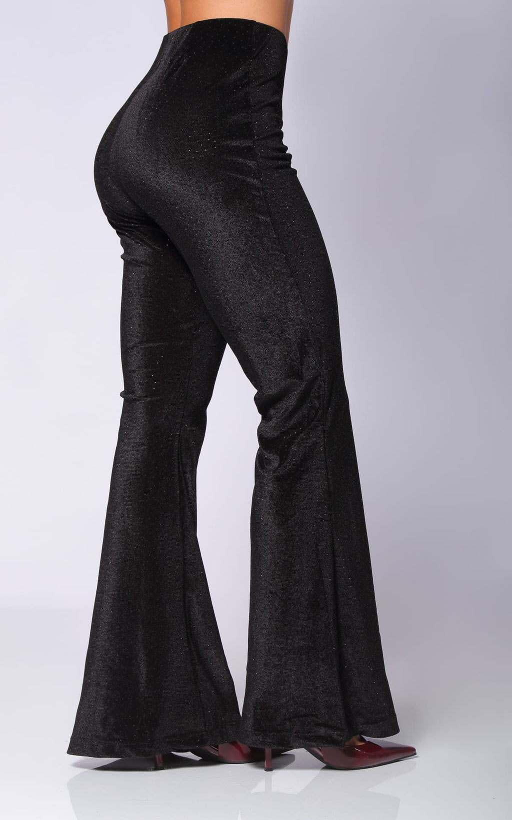 Pantalón Negro Flare Tiro Alto
